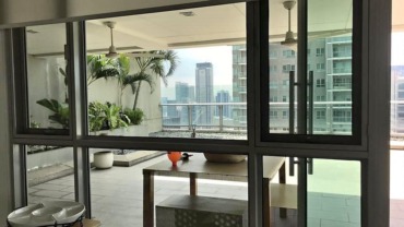 One Serendra East Tower (3BR)